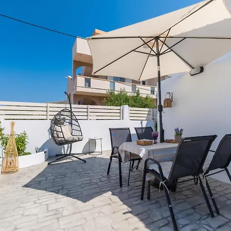 דירה Bright With Garden In Archangelos, 45 M², 2 Pers. *
