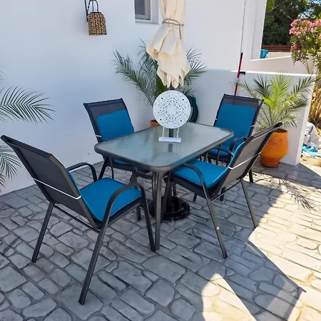 Bright With Garden In Archangelos, 45 M², 2 Pers. * ארכאנגלוס