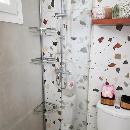 דירה Bright With Garden In Archangelos, 45 M², 2 Pers.